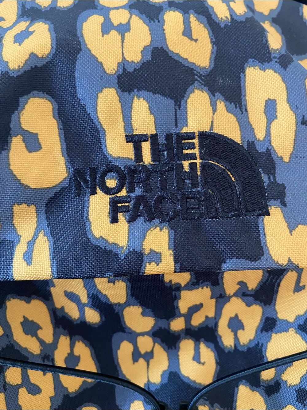The North Face Borealis Cheetah Print Black & Gold Backpack Unisex 27L - Picture 6 of 16
